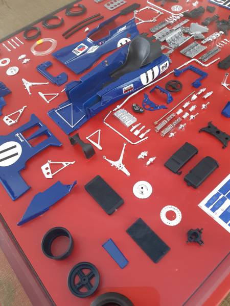 1/12 Maquette TYRRELL 003 MONACO 1971 présentation en éclaté en boite vitrine- piece unique