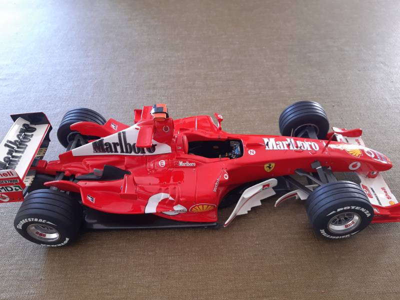 Maquette 1/12 Ferrari F2004 M.shumacher #1 montée 