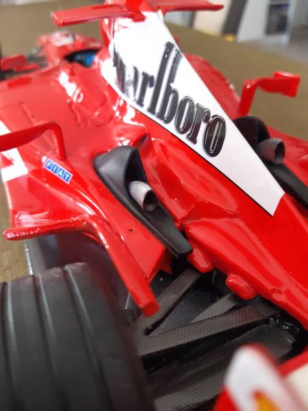 Maquette 1/12 Ferrari F2004 M.shumacher #1 montée 