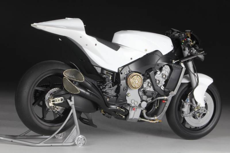 Kit de détaillage 1/12 marque Top Studio TD23284