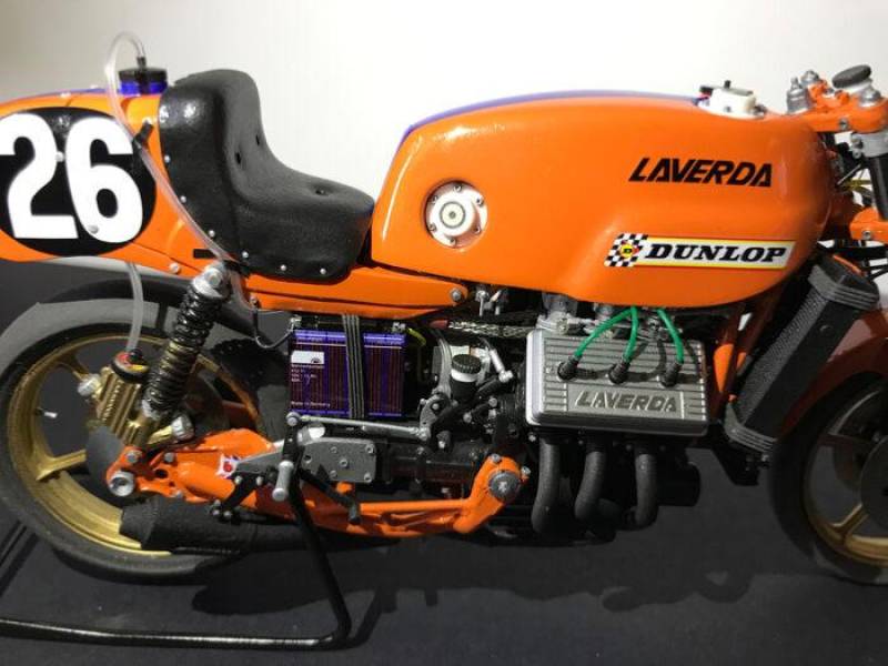 Acheter la maquette 1/12 Laverda 1000cc V6 1978 Brach Model avec pièces métal, résine et photodécoupe