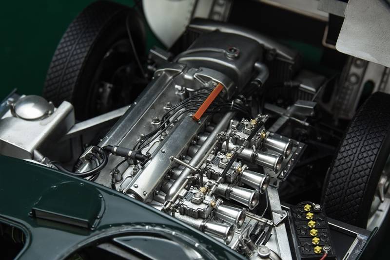 Maquette a monter 1/12 Jaguar Type D Le Mans 1955 Model Factory Hiro K857