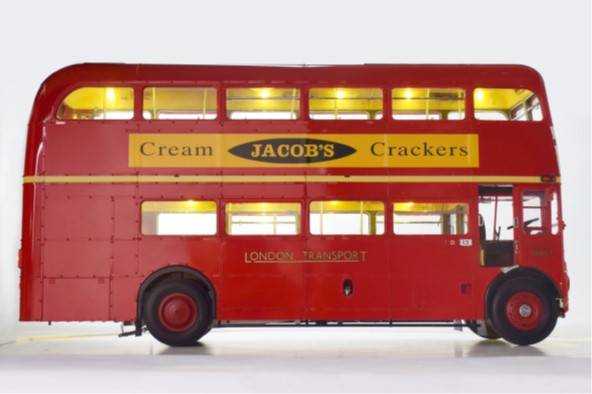 1/12 maquette à construire BUS LONDONIEN  routemaster 1961- IXO 