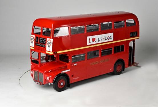 1/12 maquette à construire BUS LONDONIEN  routemaster 1961- IXO 