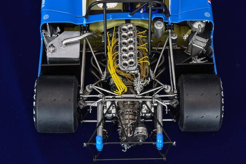 détail moteur maquette 1/12 Matra MS670B Le Mans 1973 MFH 